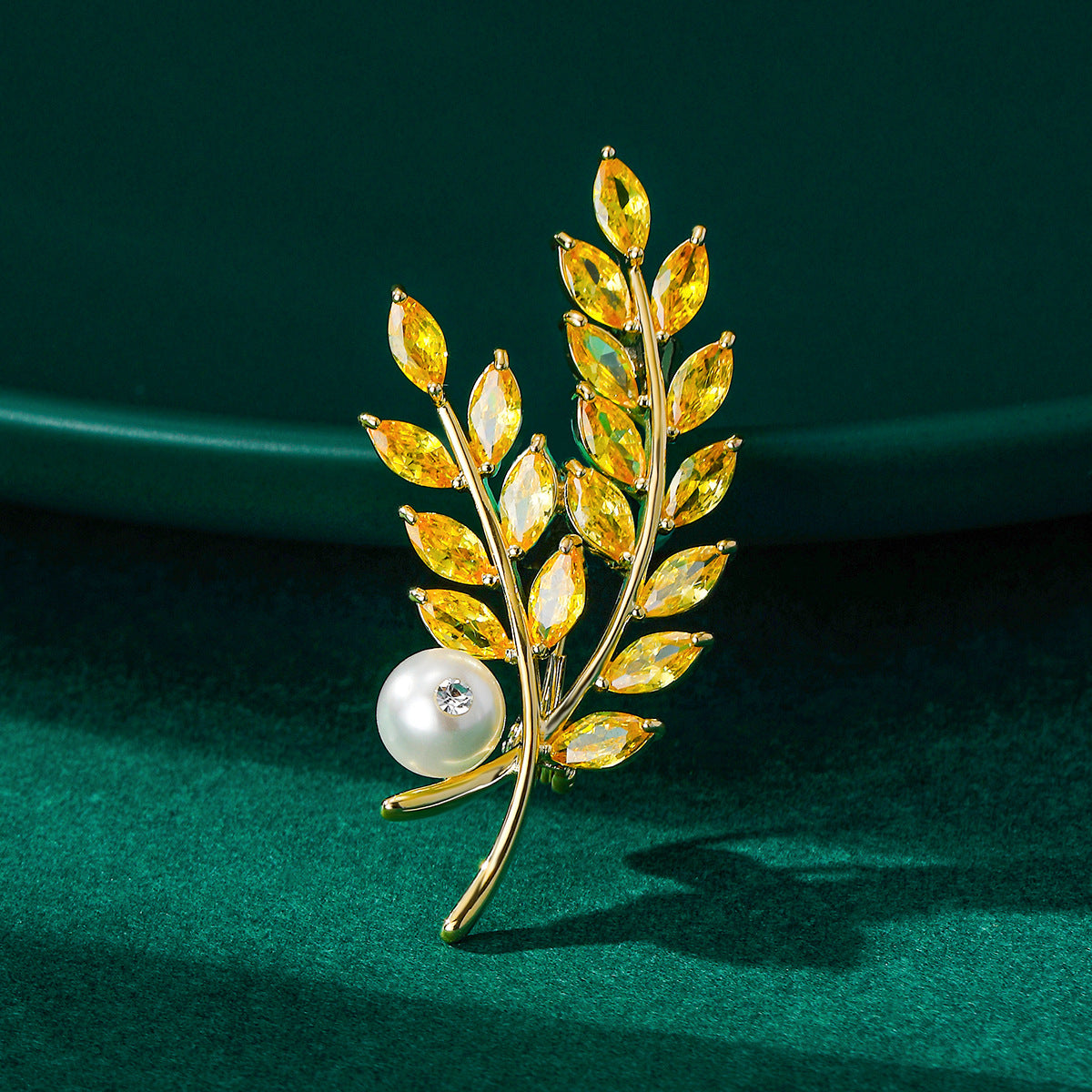 High-grade Leaf Pearl Brooch For Women