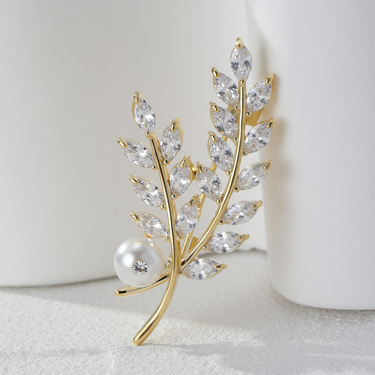 High-grade Leaf Pearl Brooch For Women