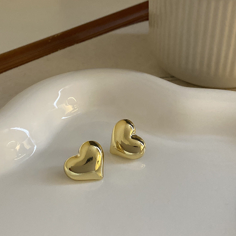 Simple Metal Special-interest Design Three-dimensional Heart-shaped Earrings