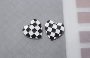 Black And White Checkerboard Anti-exposure Brooch